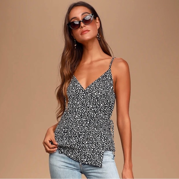 Lulus Tops - Lulu’s Doting Love Black and White Print Wrap Top, Size M